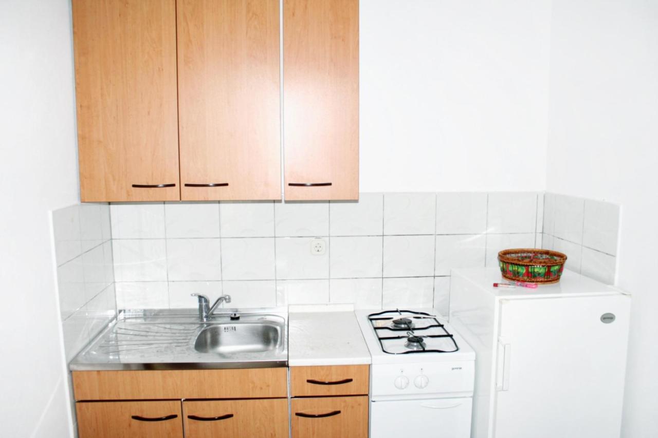 Apartments By The Sea Mandre, Pag - 3084 Kolan Exterior foto