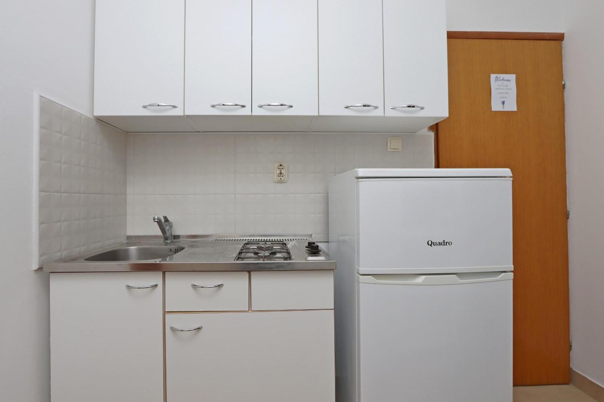 Apartments By The Sea Mandre, Pag - 3084 Kolan Quarto foto