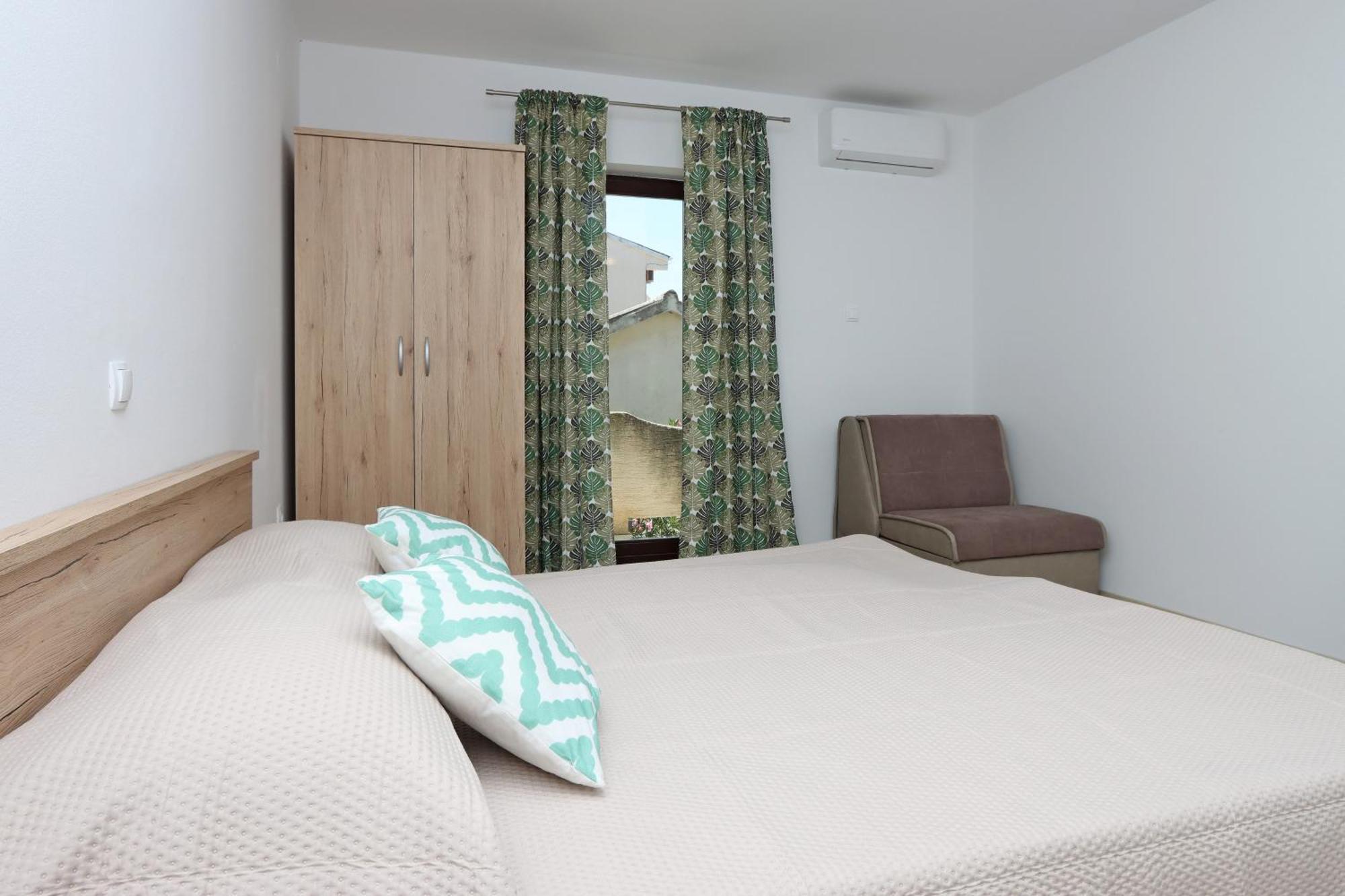 Apartments By The Sea Mandre, Pag - 3084 Kolan Quarto foto