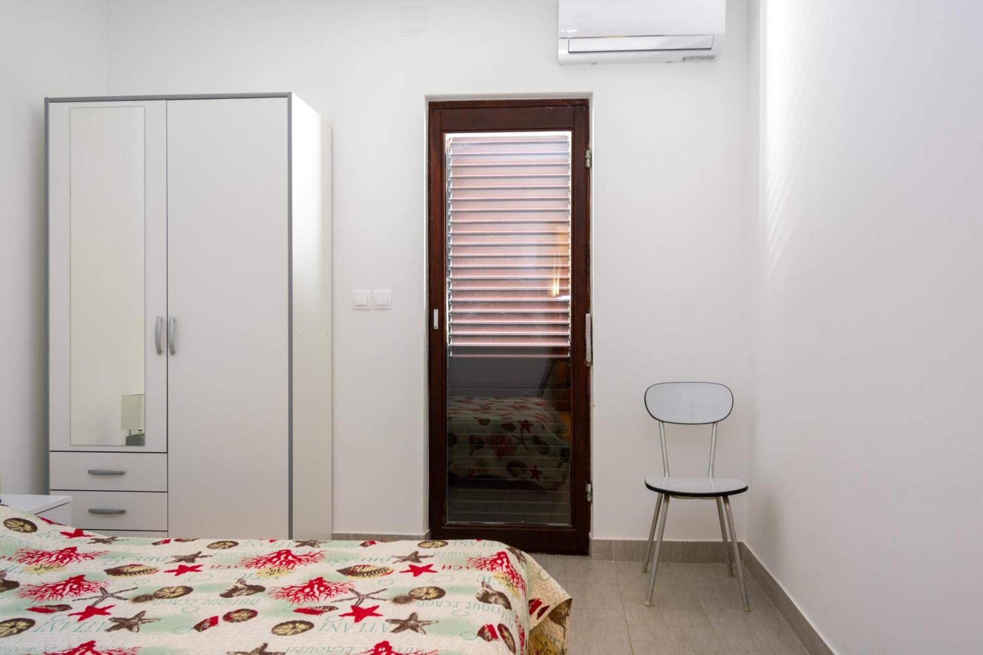 Apartments By The Sea Mandre, Pag - 3084 Kolan Quarto foto