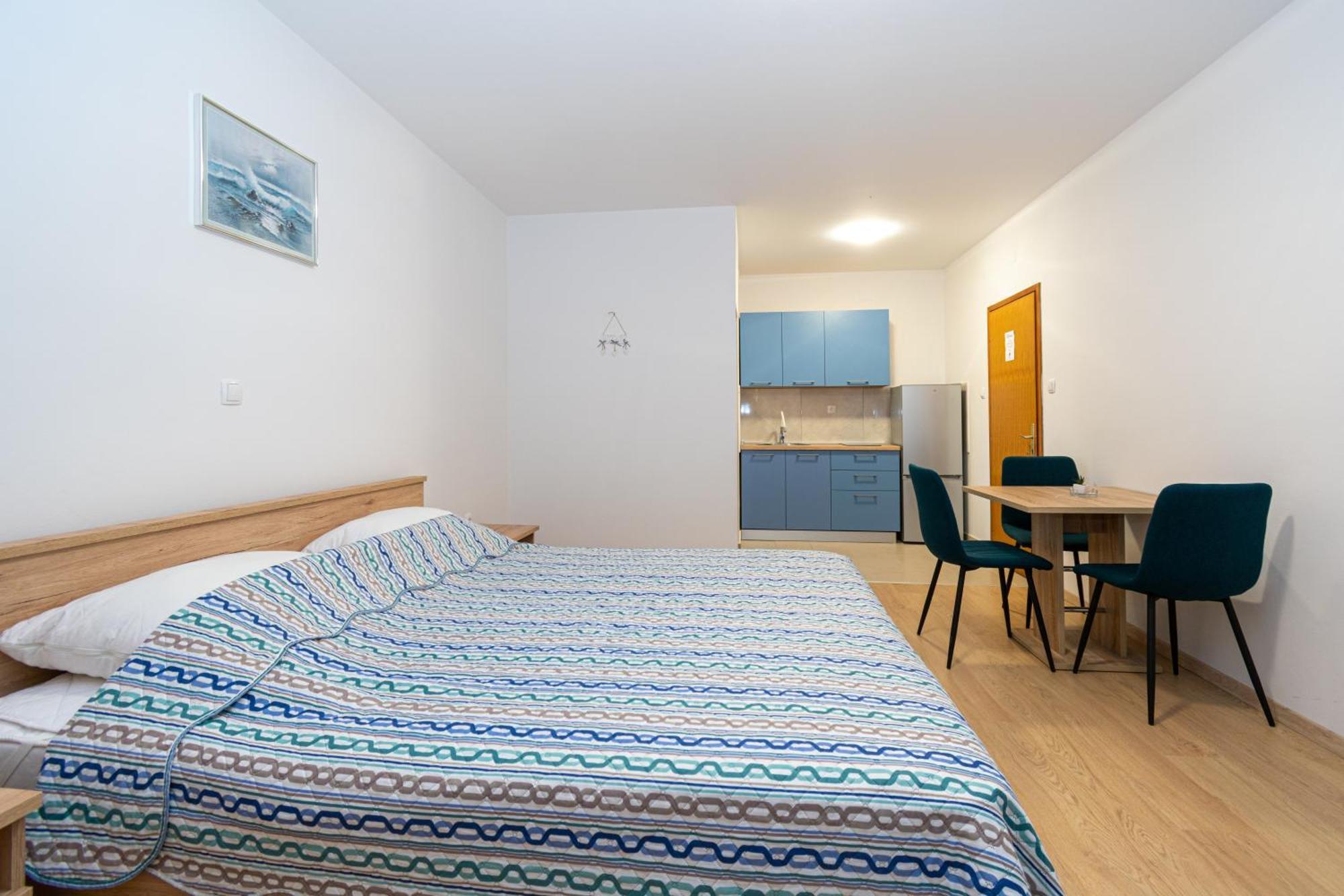Apartments By The Sea Mandre, Pag - 3084 Kolan Quarto foto